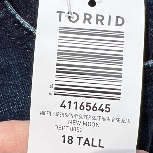 🌻NEW w.tags TORRID MidFit Skinny Super Soft High-Rise Jean Size 18Tall - Picture 13 of 13